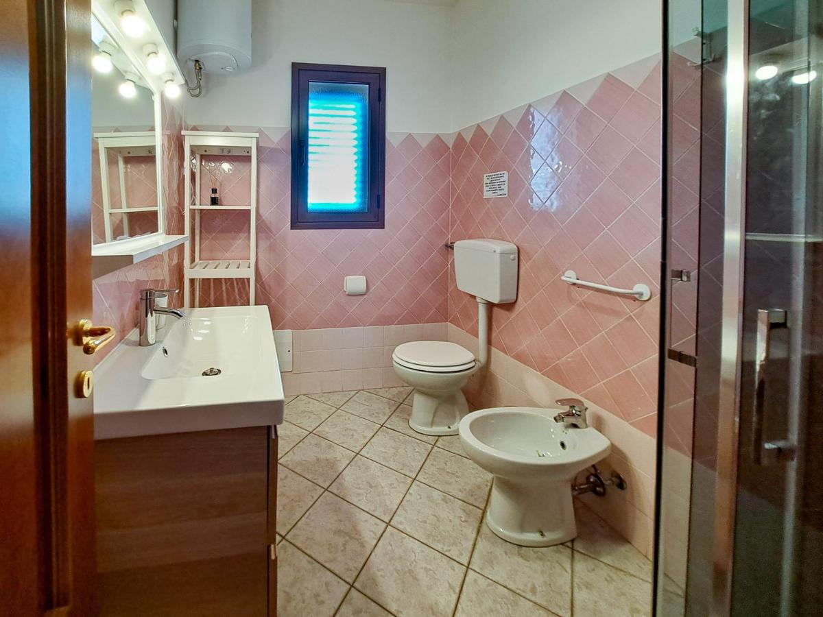 Appartamento Trilocale Vicino Al Centro Di San Teodoro Сан Теодоро Екстериор снимка
